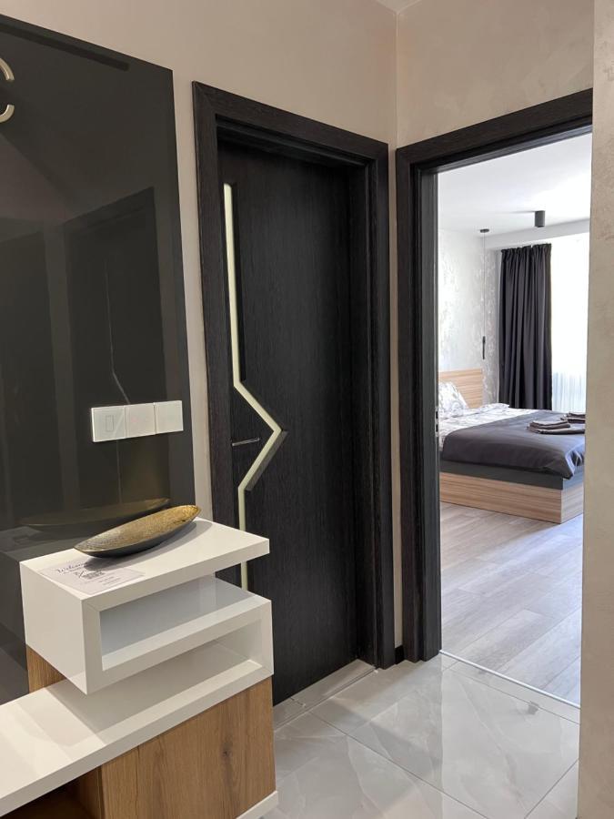 A-Brilliant, New! Spacious & Modern Apartment In Varna Whit Garage Buitenkant foto